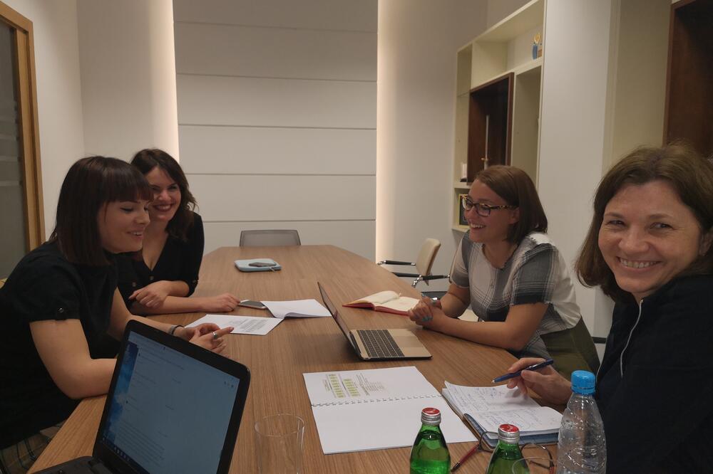 Andreja Leskovšek sa volonterima