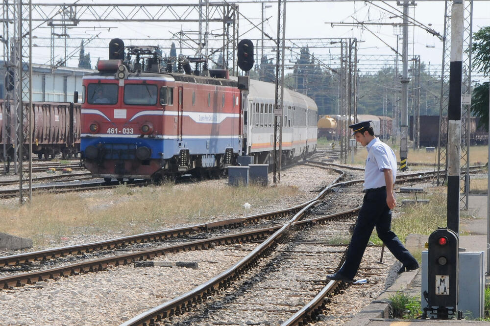Preduzeća od javnog interesa:Željeznički prevoz, Foto: Luka Zeković