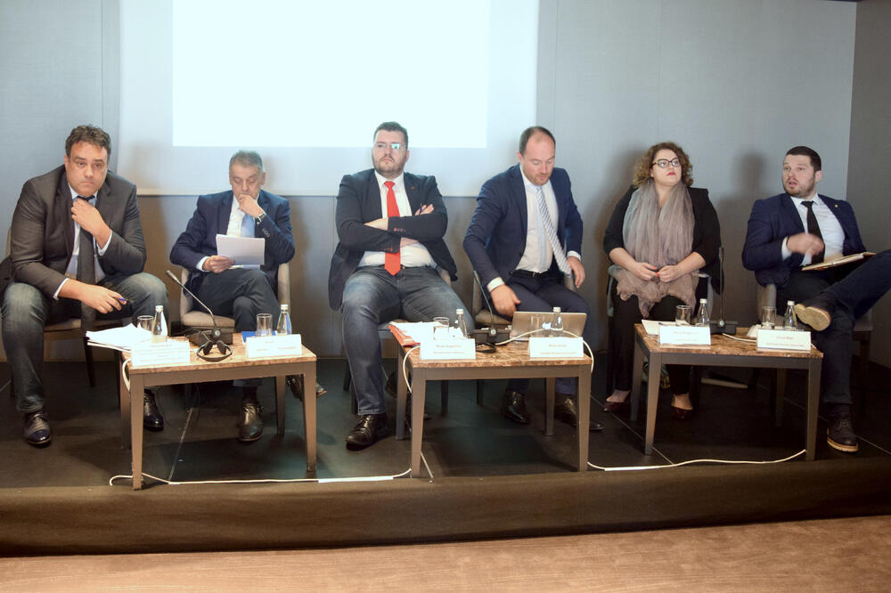 Problem je nemoguće riješti samo zakonima: Rasprava o finansiranju partija, Foto: Zoran Đurić