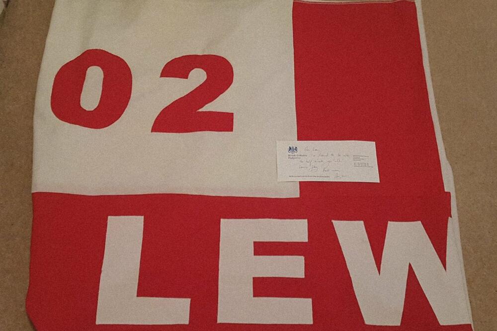 Zastava vraćena vlasniku