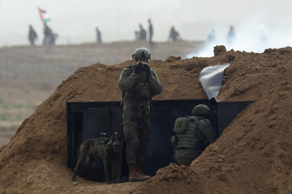Izraelski vojnici u blizini granice, Foto: AMIR COHEN/Reuters