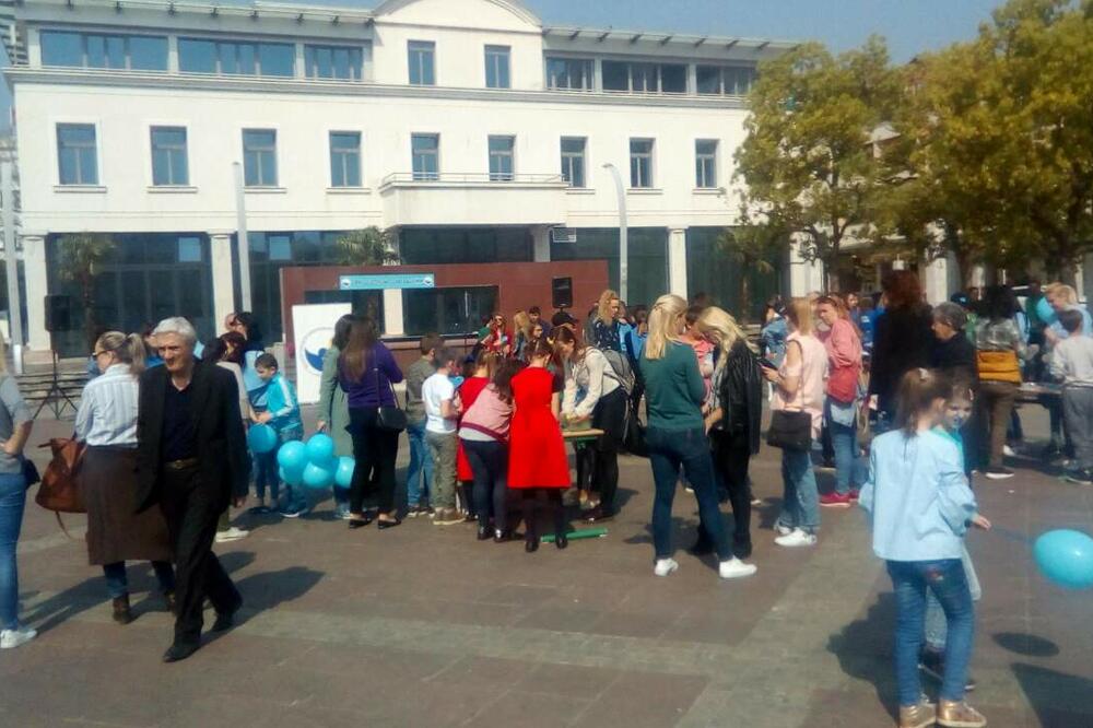 Sa Trga nezavisnosti, Foto: Borko Ždero