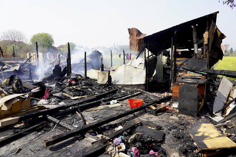 Barake u Tuzima, Foto: Vlada Crne Gore