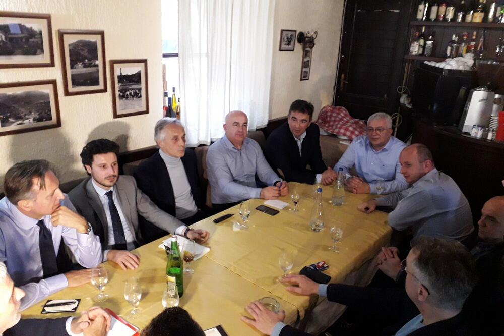 Sastanak Perovića i lidera opozicije, Foto: Darvin Murić