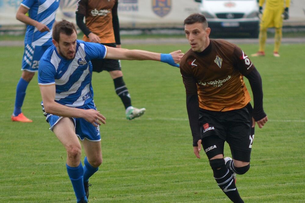 Branislav Janković (Sutjeska) i Miloš Mijić (Budućnost), Foto: Milan Šapurić