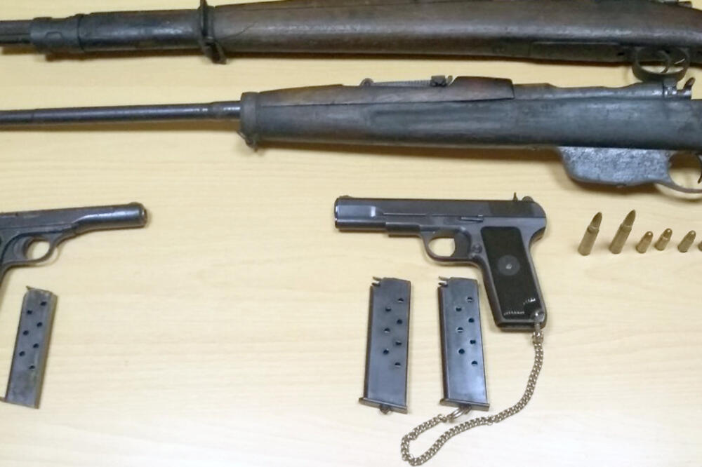 Oduzeto oružje i municija, Foto: Uprava policije