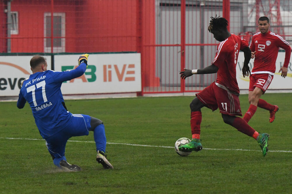 Gol za Evropu: Mamadu Mendi (OFK Titograd), Foto: Savo Prelević