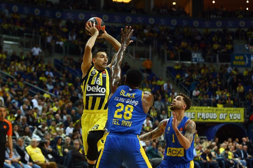 Slukas (Fenerbahče) na meču sa Makabijem, Foto: Euroleague