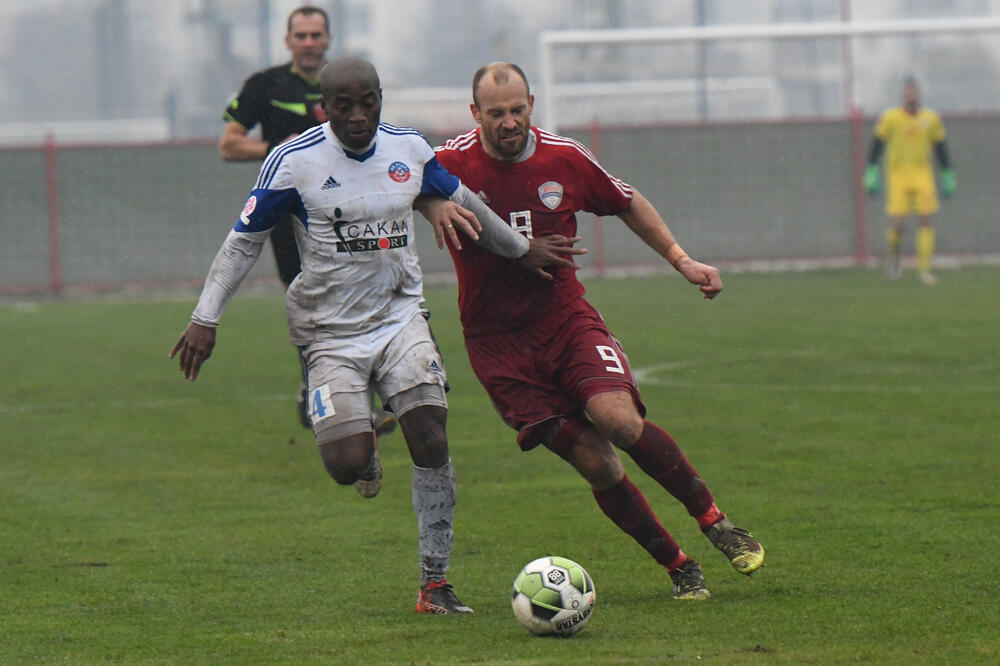 Sopo (Rudar) i Pavićević (OFK Titograd), Foto: Savo Prelević