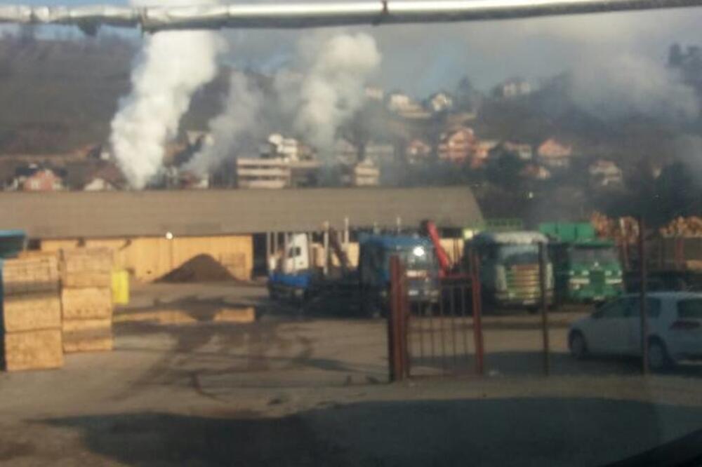 Svakodnevna slika: Dim iz peletare, Foto: Jadranka Ćetković