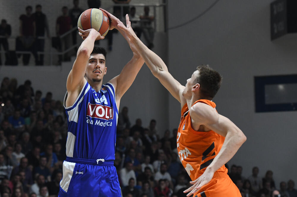 Ubijeđen da Budućnost ima sve što je potrebno da pobijedi: Danilo Nikolić na drugoj utakmici sa Cedevitom, Foto: Savo Prelević