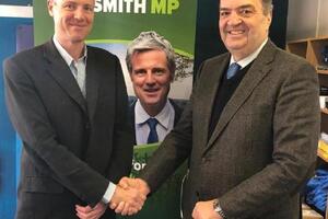 Knežević razgovarao sa britanskim poslanikom o "hitnoj potrebi za...