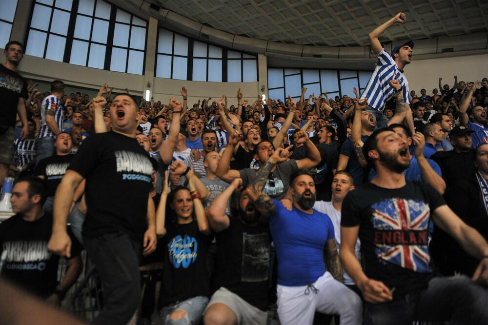 Navijači Budućnosti, Foto: Savo Prelević