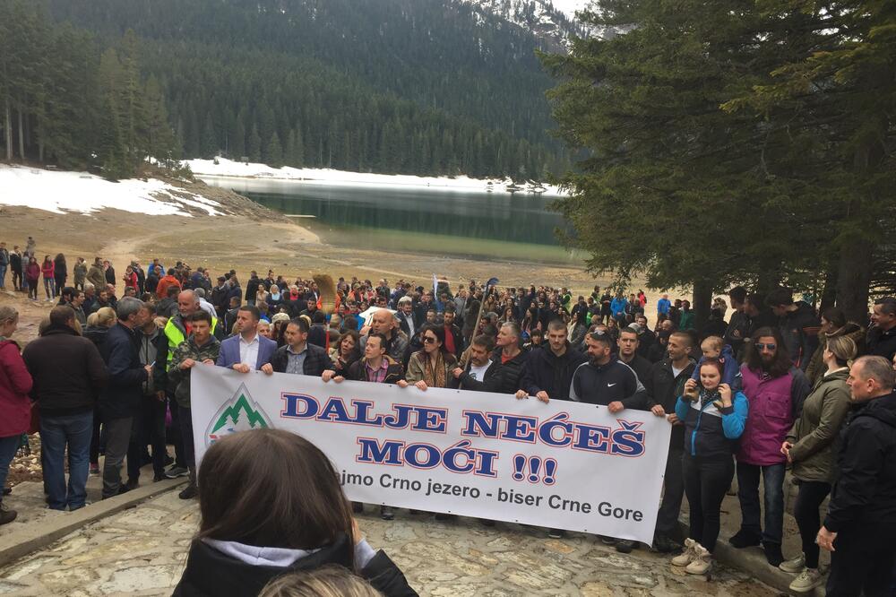 Sa protesta na Crnom jezeru, Foto: Obrad Pješivac