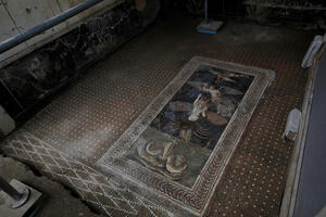 Britanka uhapšena zbog krađe kockica mozaika iz Pompeje