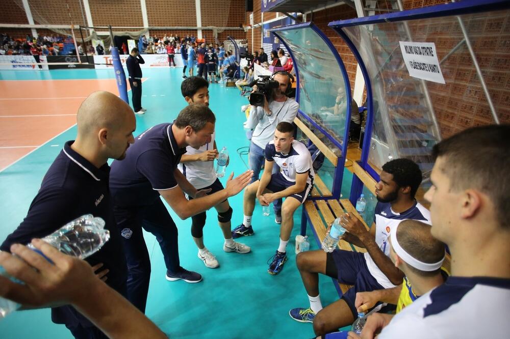 Timski do uspjeha: Vladimir Vasović sa ekipom, Foto: OK Budva