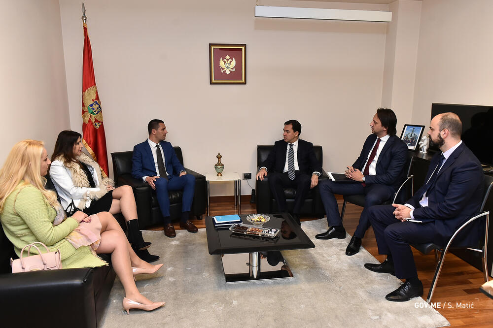 Pažin na sastanku sa delegacijom Komore, Foto: Saša Matić