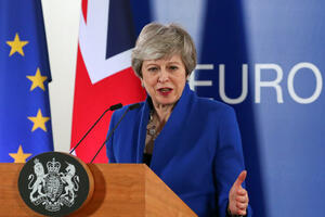 Mej: Uprkos odlaganju, Britanija bi mogla da napusti EU 22. maja