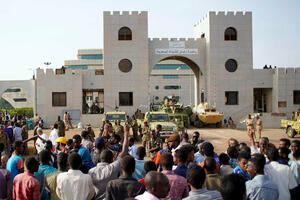 Sudan: Vojska tvrdi da ne namjerava da dugo vlada, građani...