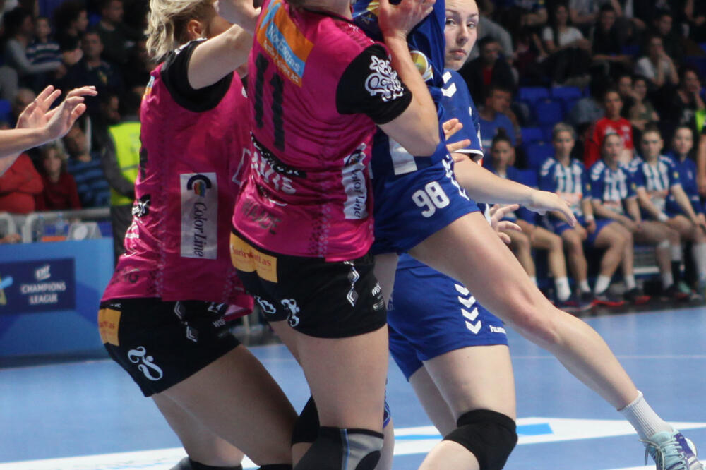 Matea Pletikosić na prvoj utakmici sa Norvežankama, Foto: Luka Zeković