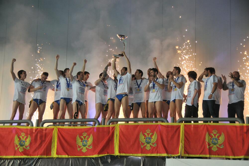 Slavlje vaterpolista Marseja u Nikšiću, Foto: Milan Šapurić