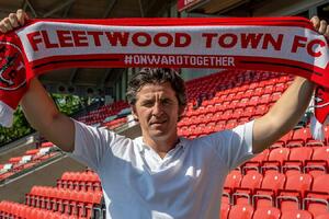 Skandal majstor: Džoi Barton razbio nos kolegi, policija ga...