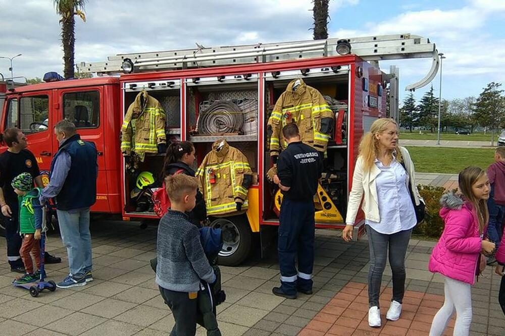 Danas u Baru, Foto: Radomir Petrić