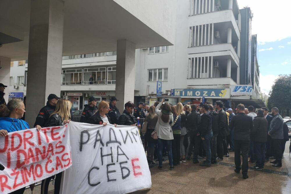 Protest ispred Tužilaštva: Odupri se-97.000, Foto: Vanja Kosović