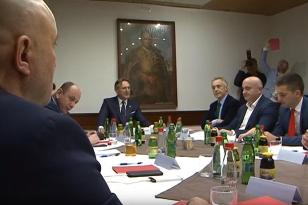 Sa sastanka predstavnika "Odupri se" i opozicije, Foto: Screenshot/TV Vijesti