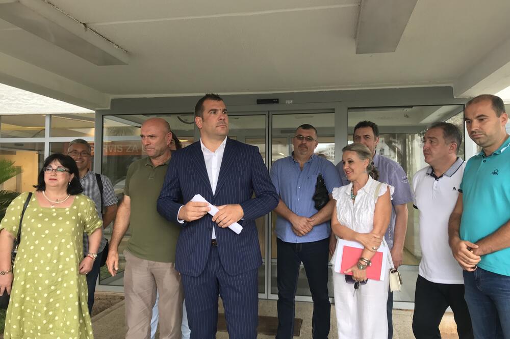 Preuređivanje koalicije nakon nešto više od dvije godine na vlasti: Čelnici vladajuće većine u Budvi, Foto: Vuk Lajović