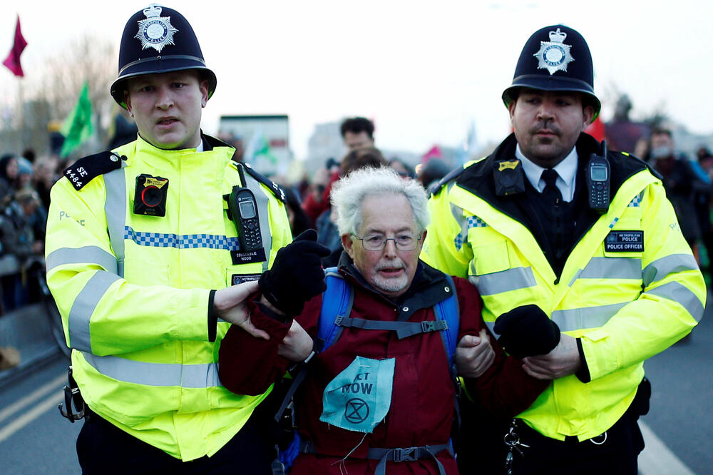 Policija privela 113 demonstranata, Foto: Reuters