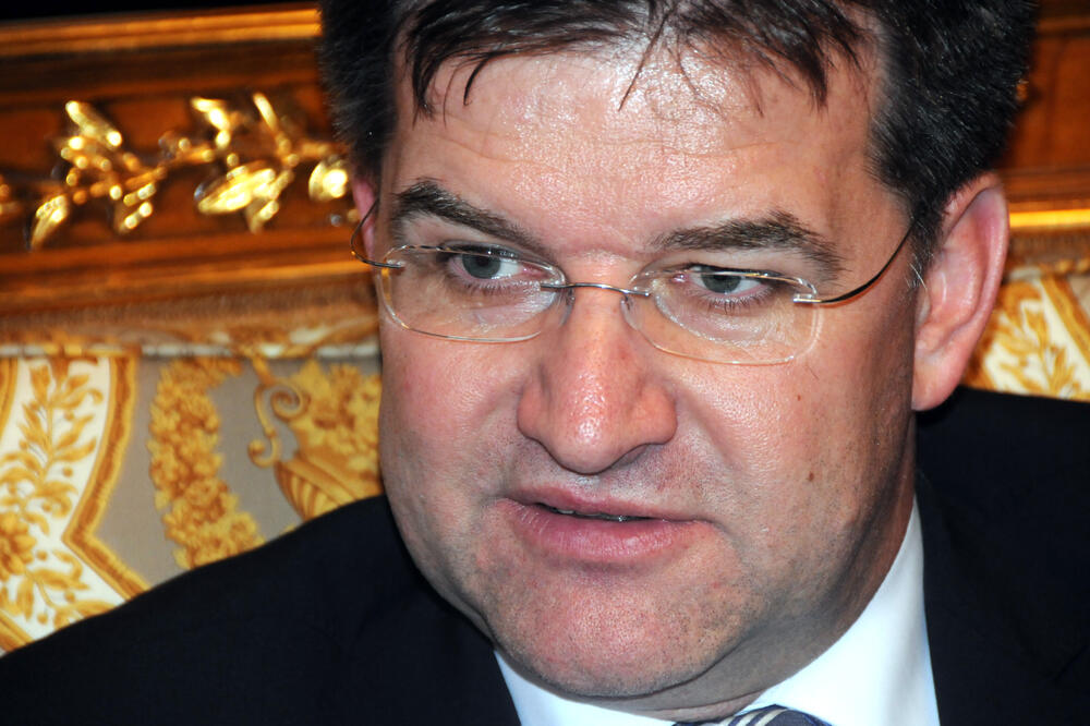 Orden, pa počasni doktorat: Lajčak, Foto: Boris Pejović