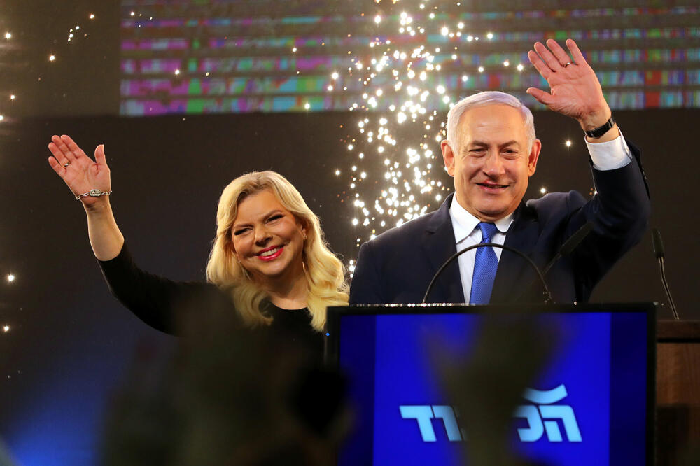 Netanjahu sa suprugom Sarom, Foto: Reuters