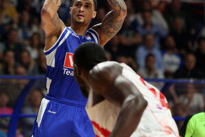 Titula se osvaja u Beogradu: Šou Norisa Kola u sjajnoj atmosferi u...