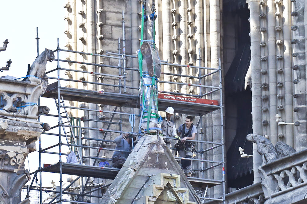 Notr Dam, Foto: Michel Euler/AP
