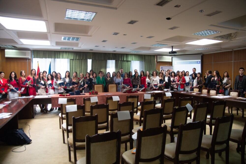 Nagrađeni studenti na svečanosti, Foto: Fakultet