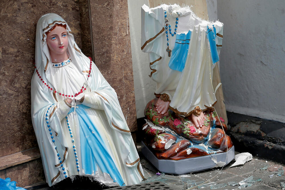 Katoličke crkve i hoteli bili meta napada, Foto: Reuters