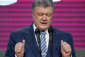 Porošenko priznao poraz: Napuštam mjesto predsjednika, ali ne...