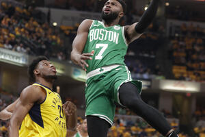 Boston "metlom" počistio Indijanu, Seltiksi čekaju moćnog Grka