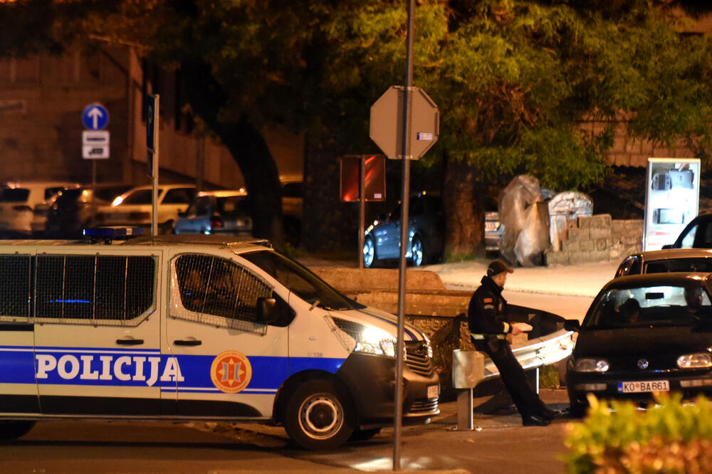 Uviđaj nakon ubistva, Foto: Boris Pejović