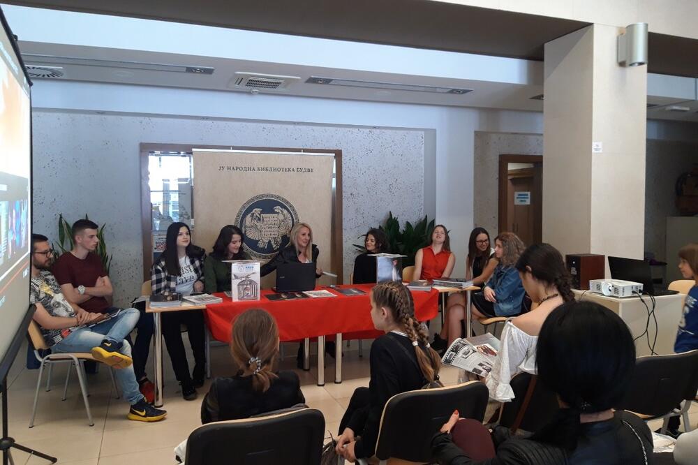 Sa promocije časopisa, Foto: Nardna biblioteka Budva