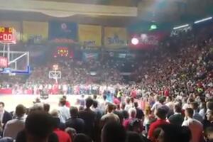 Nije cigla, već kesa kokica