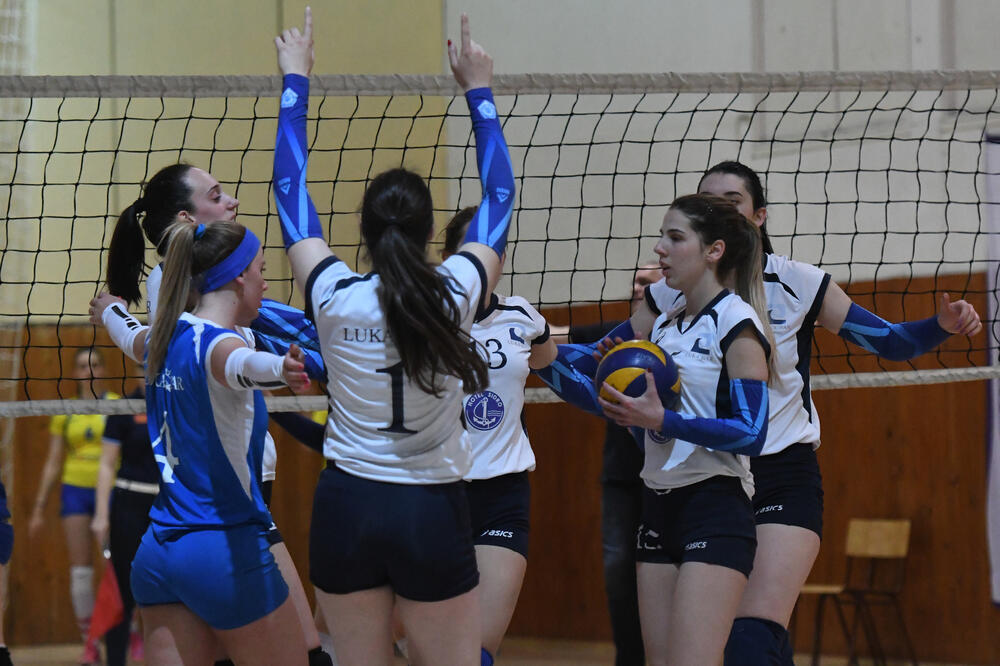 Odbojkašice Luke Bar proslavljaju poen protiv Morače (Foto: Savo Prelević), Foto: Savo Prelević