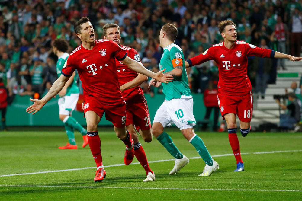 Robert Levandovski je predvodio Bajern, Foto: Reuters