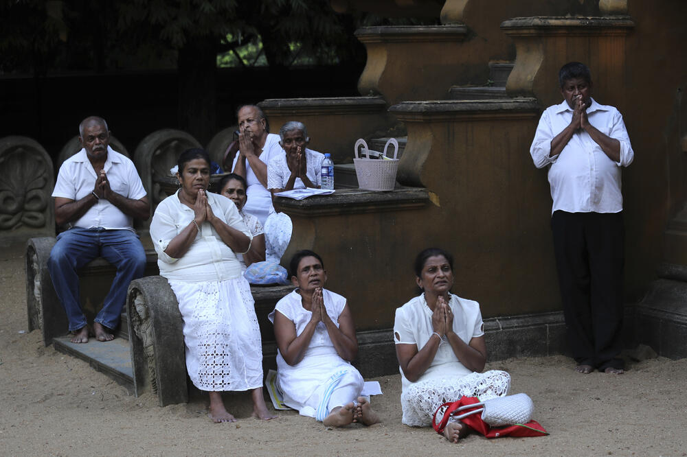 Stanovnici Šri Lanke se mole za poginule i ranjene, Foto: Manish Swarup/AP