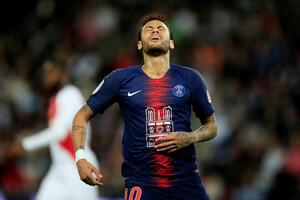 Nejmar: Volio bih da igram sa Azarom