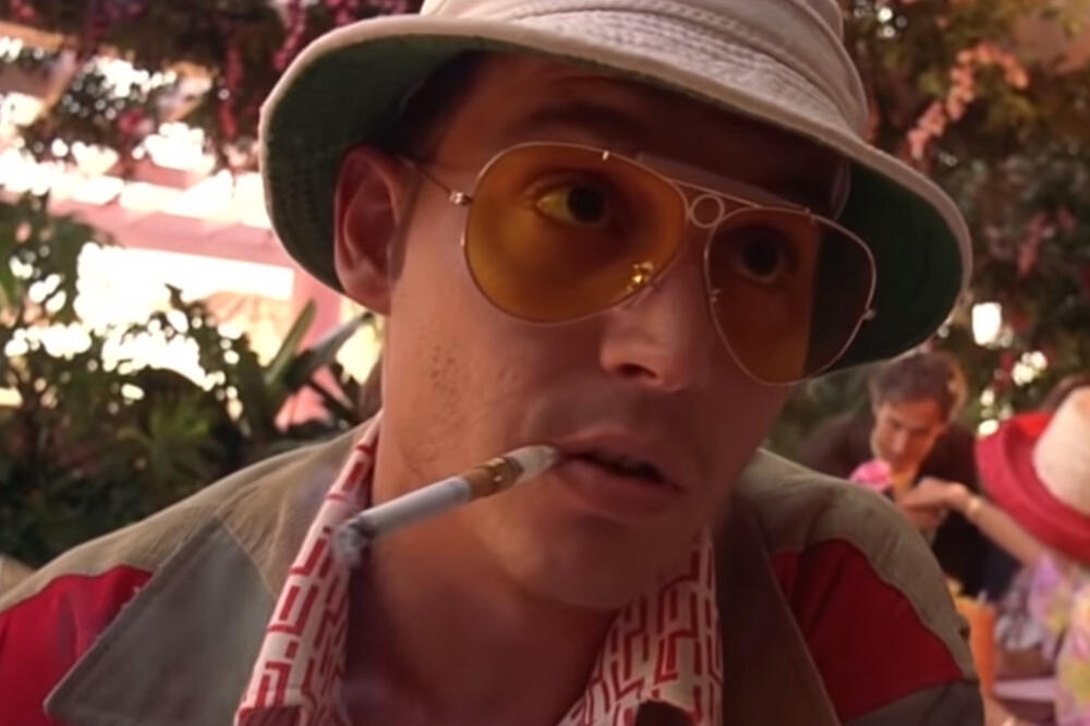 Džoni Dep u ulozi Hantera S. Tomsona u filmu "Paranoja u Las Vegasu", Foto: Screenshot/YouTube