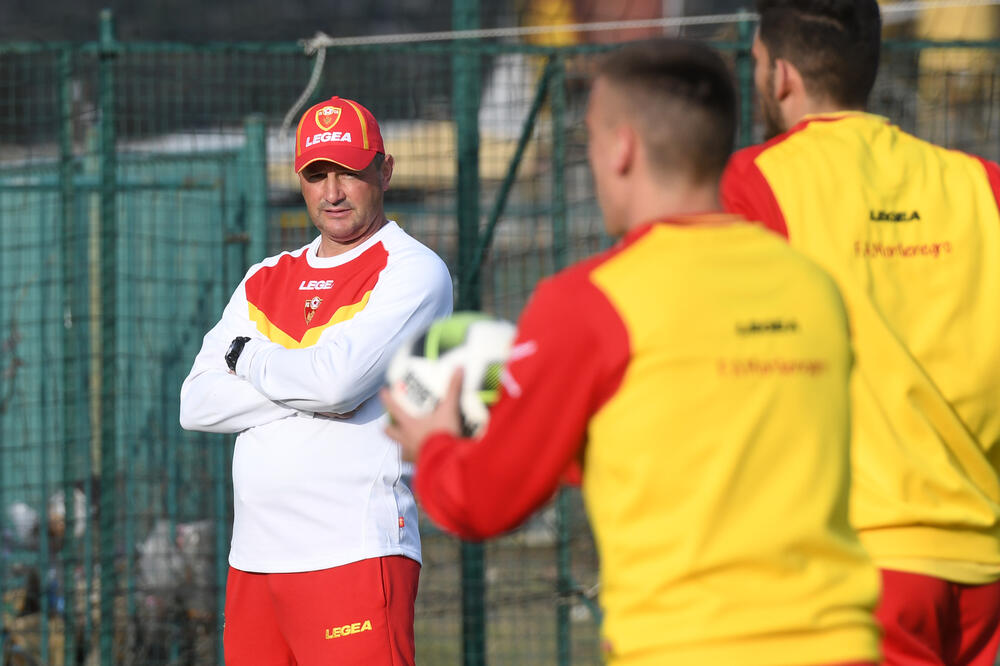 Miodrag Vukotić na treningu mlade reprezentacije, Foto: FSCG