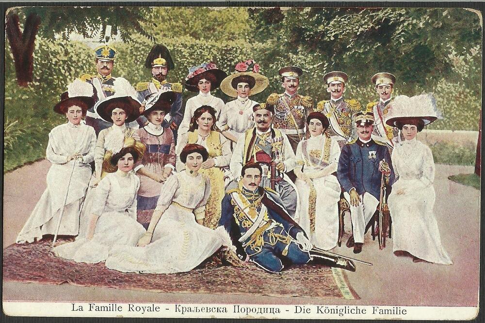 Kralj Nikola sa porodicom