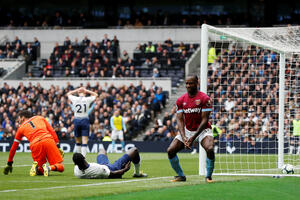 Totenhem mislio na Ajaks i izgubio od Vest Hema